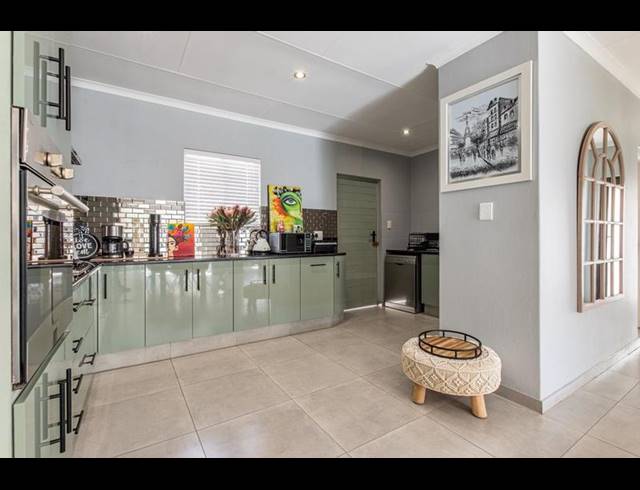 3 BEDROOM HOUSE FOR SALE IN RUIMSIG